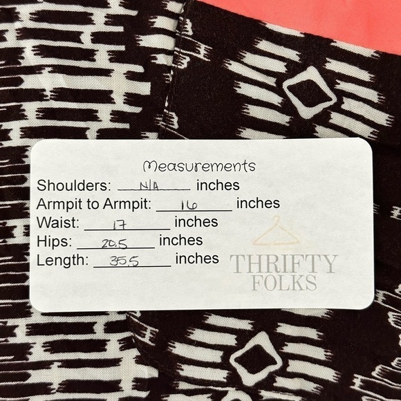 Women's Sleeveless Pattern Mini Dress w/ Pockets - Picture 7 of 7